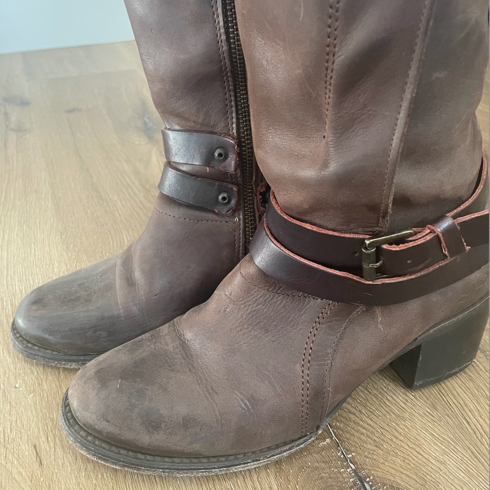 FREEBIRD by Steven Clive Tall Leather Brown Brown, Distressed Buckle, Size 8 - Picture 2 of 15